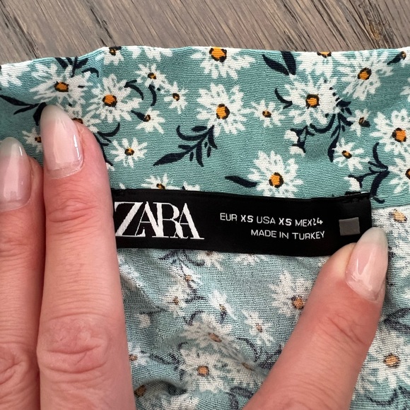 Zara Skort XS - Picture 2 of 2